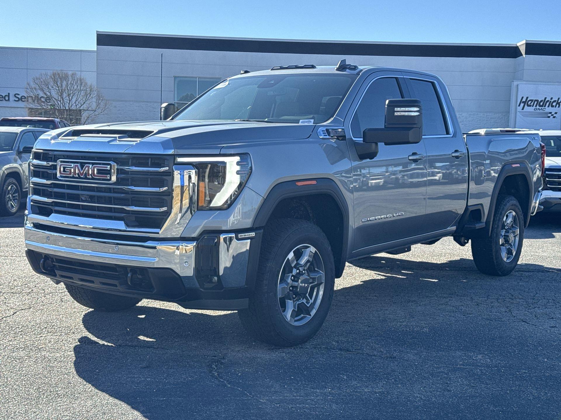 GMC Sierra 2500 Hd Sle Four Wheel Drive Double Cab - Thumbnail 4