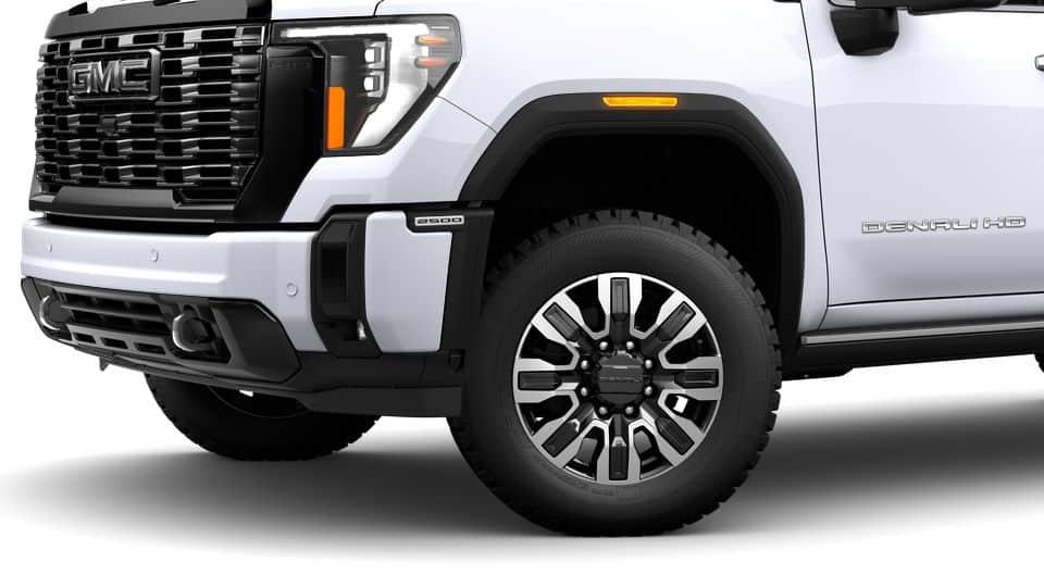 GMC Sierra 2500 Hd Denali Ultimate Four Wheel Drive Crew Cab - Thumbnail 6