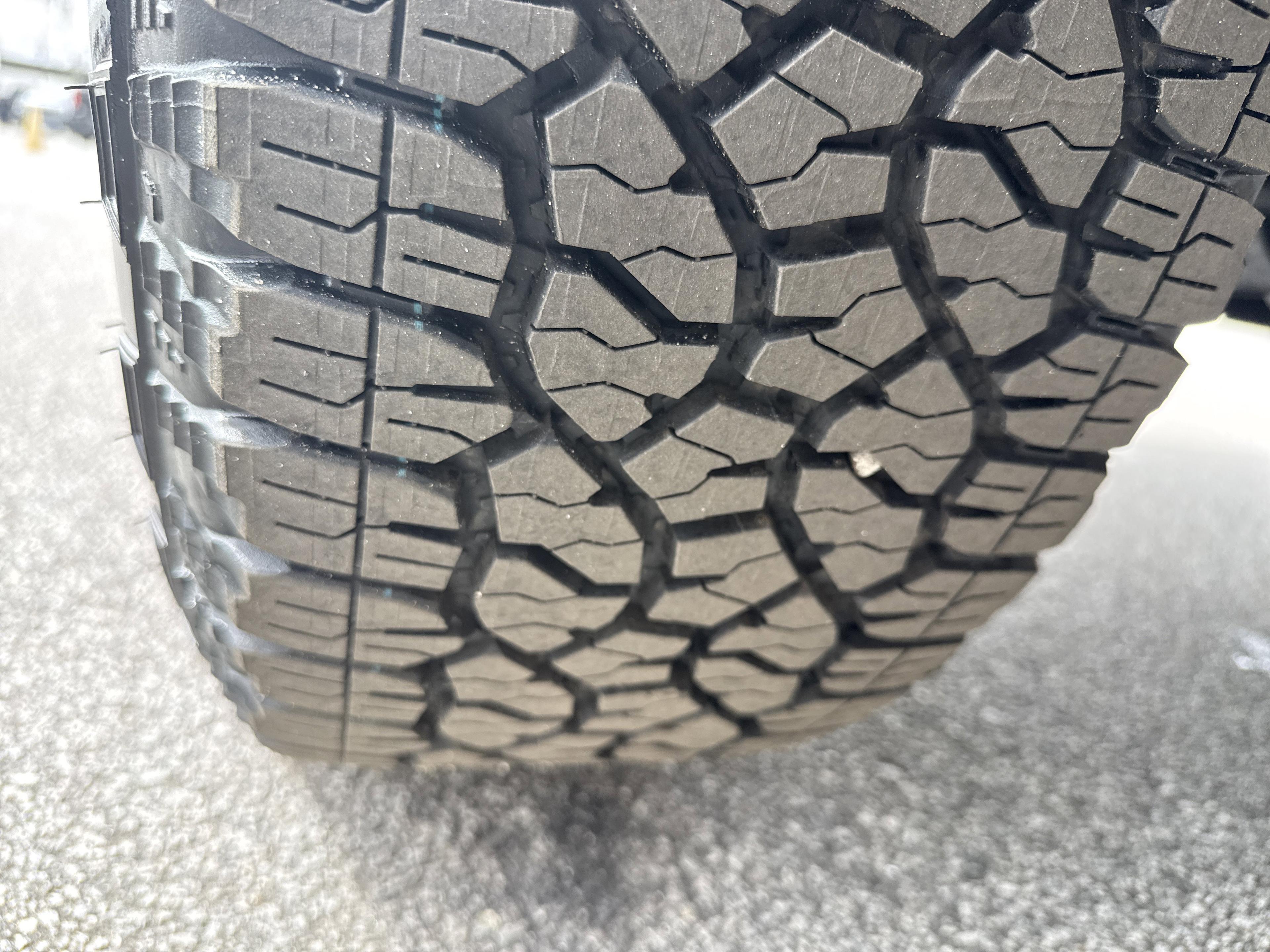 GMC Sierra 2500 Hd Denali Ultimate Four Wheel Drive Crew Cab - Thumbnail 11