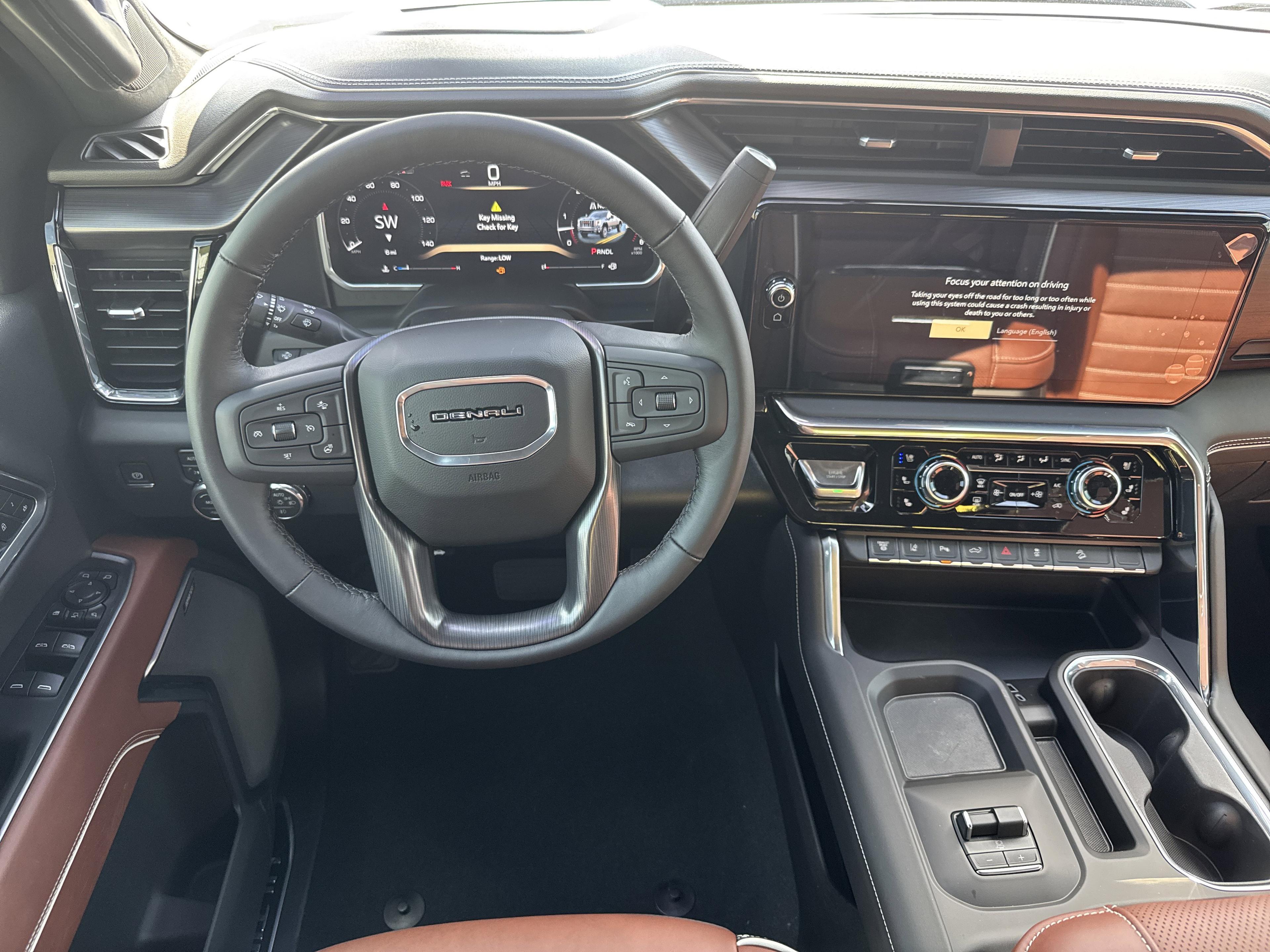 GMC Sierra 2500 Hd Denali Ultimate Four Wheel Drive Crew Cab - Thumbnail 16