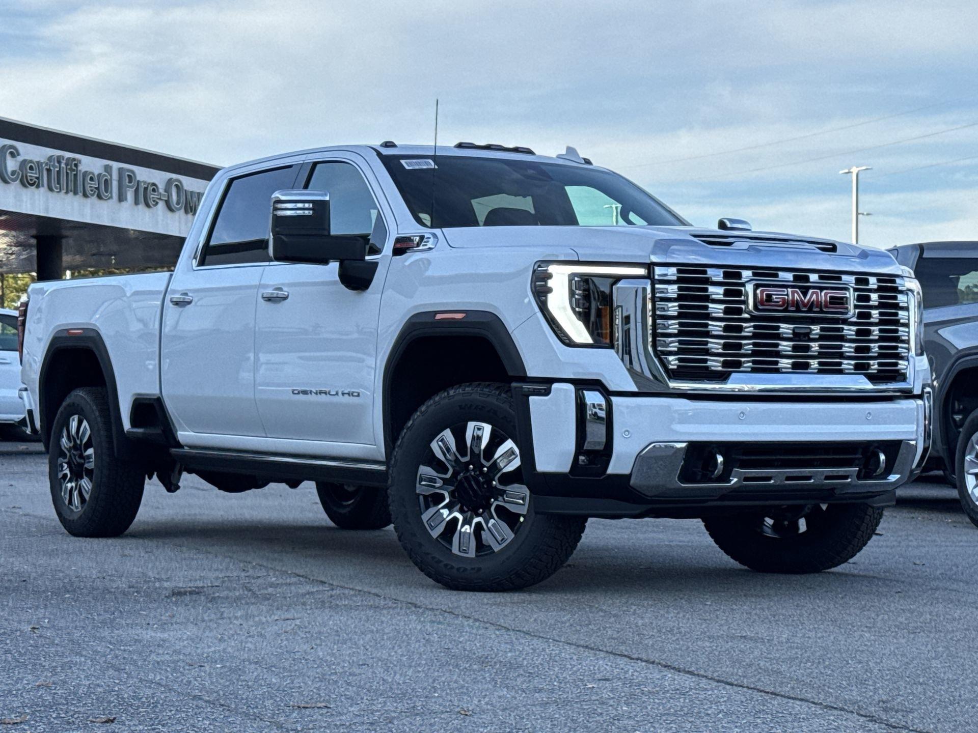 GMC Sierra 2500 Hd Denali Four Wheel Drive Crew Cab - Thumbnail 2