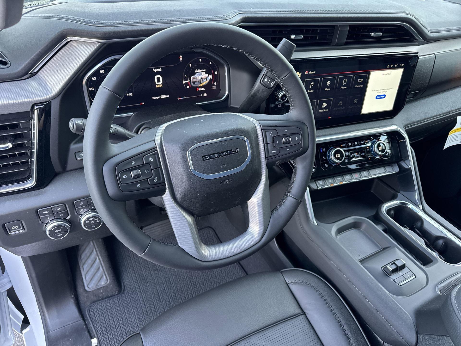 GMC Sierra 2500 Hd Denali Four Wheel Drive Crew Cab - Thumbnail 16