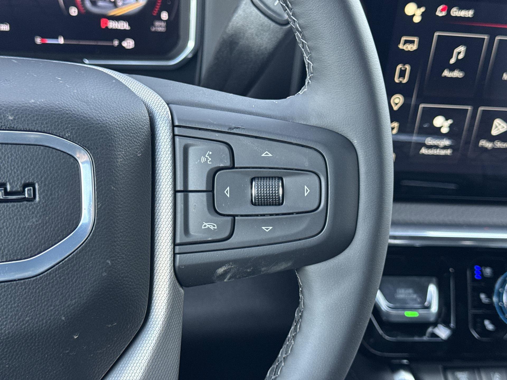 GMC Sierra 2500 Hd Denali Four Wheel Drive Crew Cab - Thumbnail 18