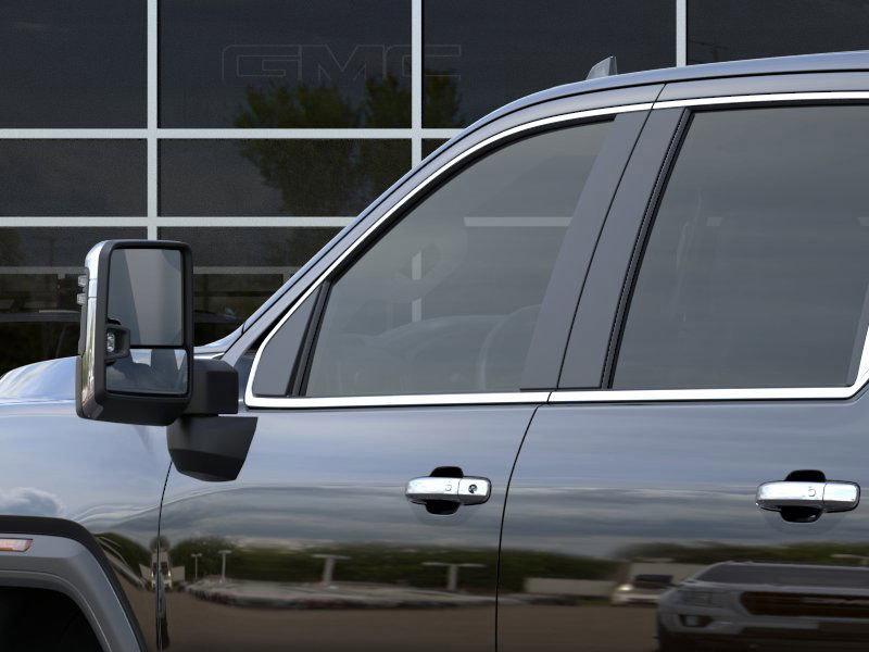 GMC Sierra 2500 Hd Denali Four Wheel Drive Crew Cab - Thumbnail 12