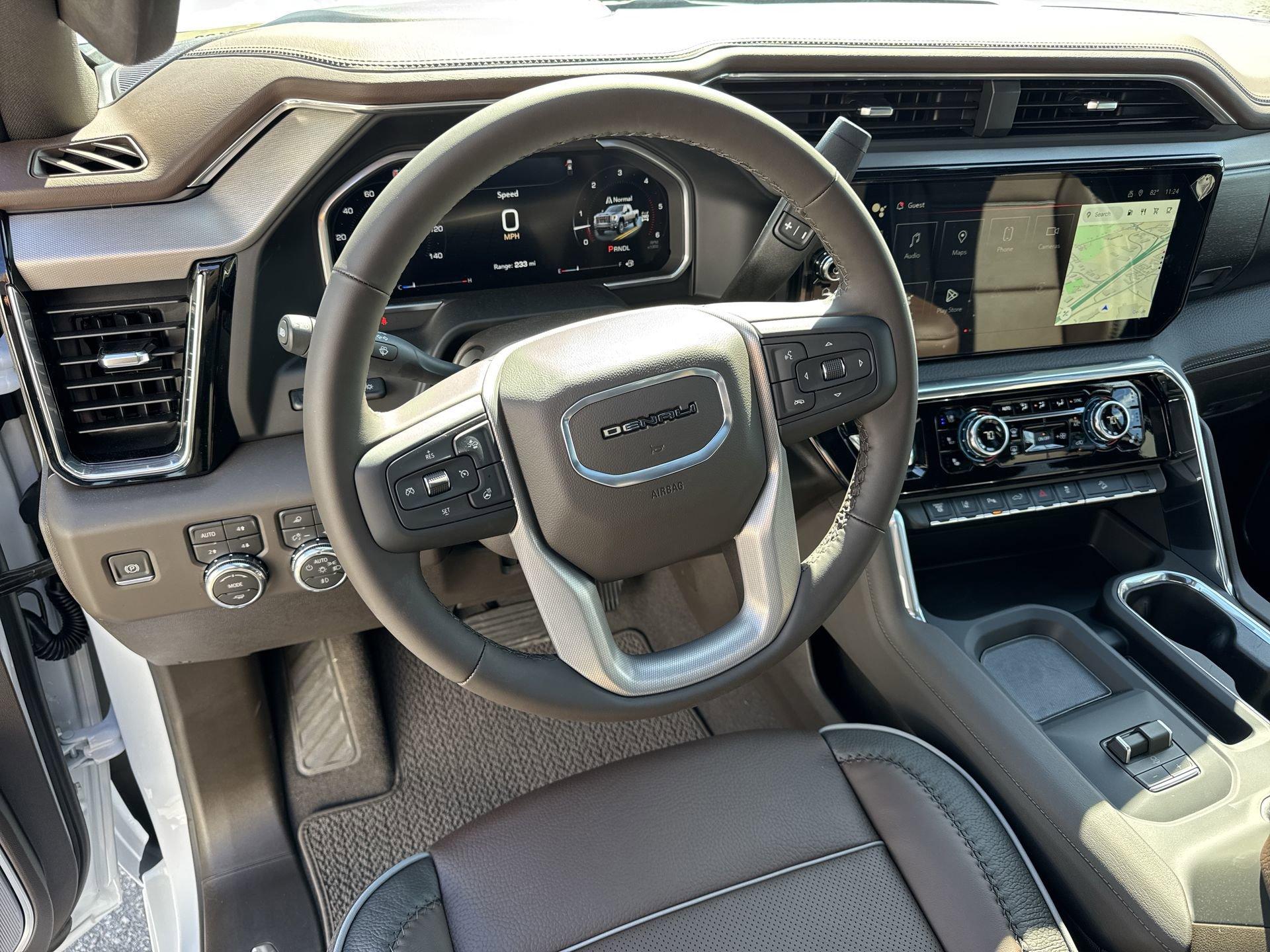 GMC Sierra 2500 Hd Denali Four Wheel Drive Crew Cab - Thumbnail 17