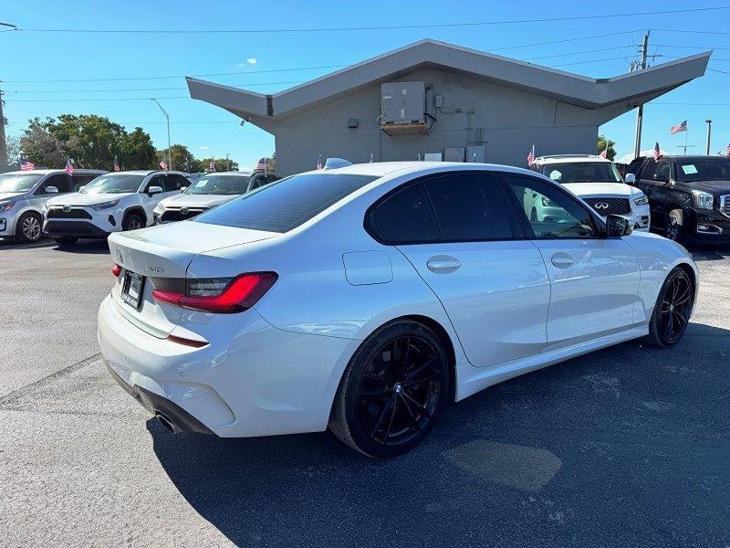 BMW 3 Series 330I - Thumbnail 6