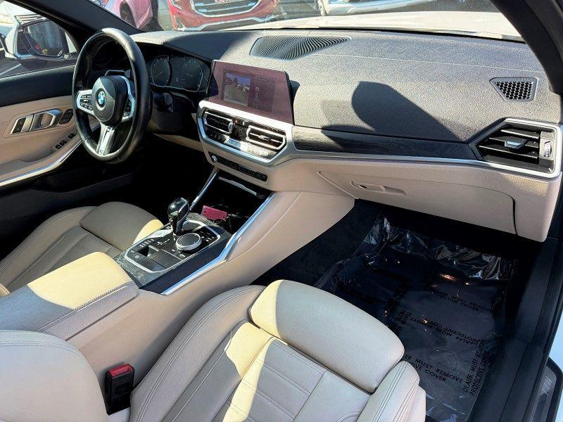 BMW 3 Series 330I - Thumbnail 18