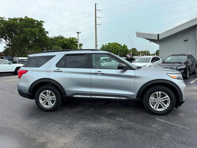 Ford Explorer Xlt - Thumbnail 5