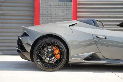 Lamborghini Huracan Evo - Thumbnail 6