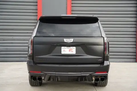 Cadillac Escalade V-Series - Thumbnail 4
