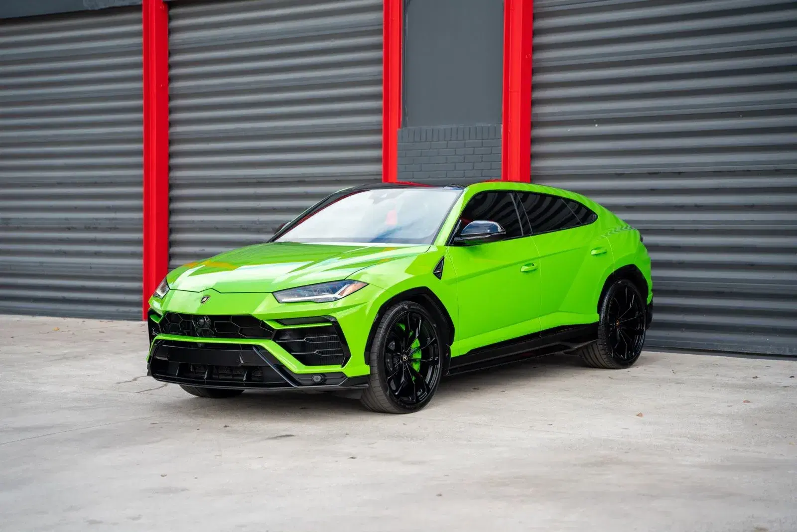 Lamborghini Urus Pearl Capsule - Thumbnail 2