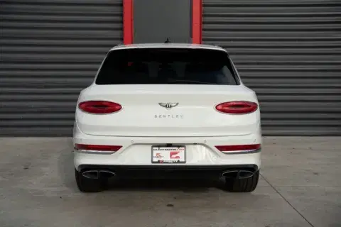 Bentley Bentayga V8 - Thumbnail 4