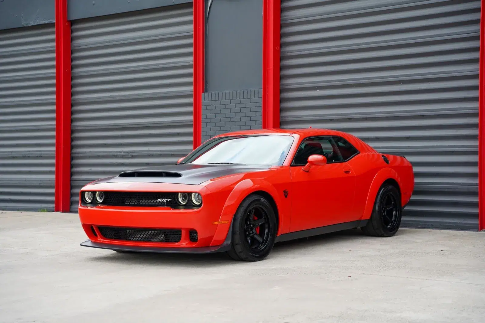 Dodge Challenger Srt - Thumbnail 2