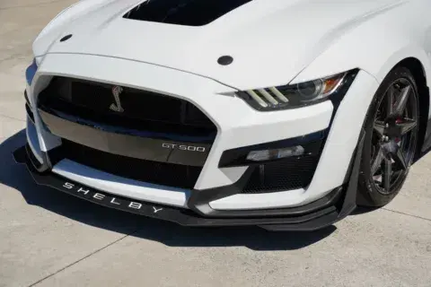 Ford Mustang Shelby Gt500 - Thumbnail 3