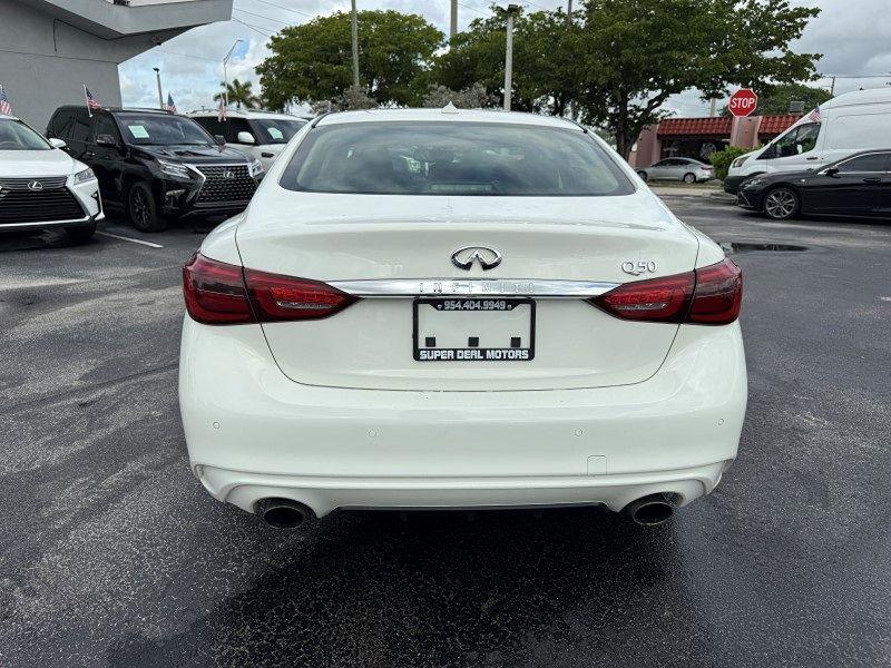 Infiniti Q50 3.0T Luxe - Thumbnail 7