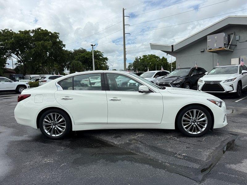 Infiniti Q50 3.0T Luxe - Thumbnail 5