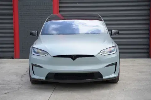 Tesla Model X Plaid - Thumbnail 5