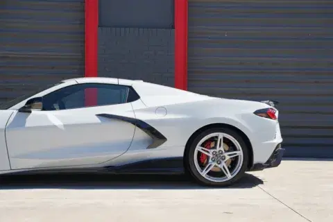 Chevrolet Corvette Stingray - Thumbnail 5