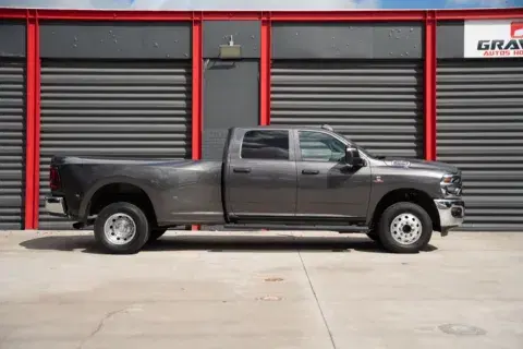 Ram 3500 Tradesman - Thumbnail 5