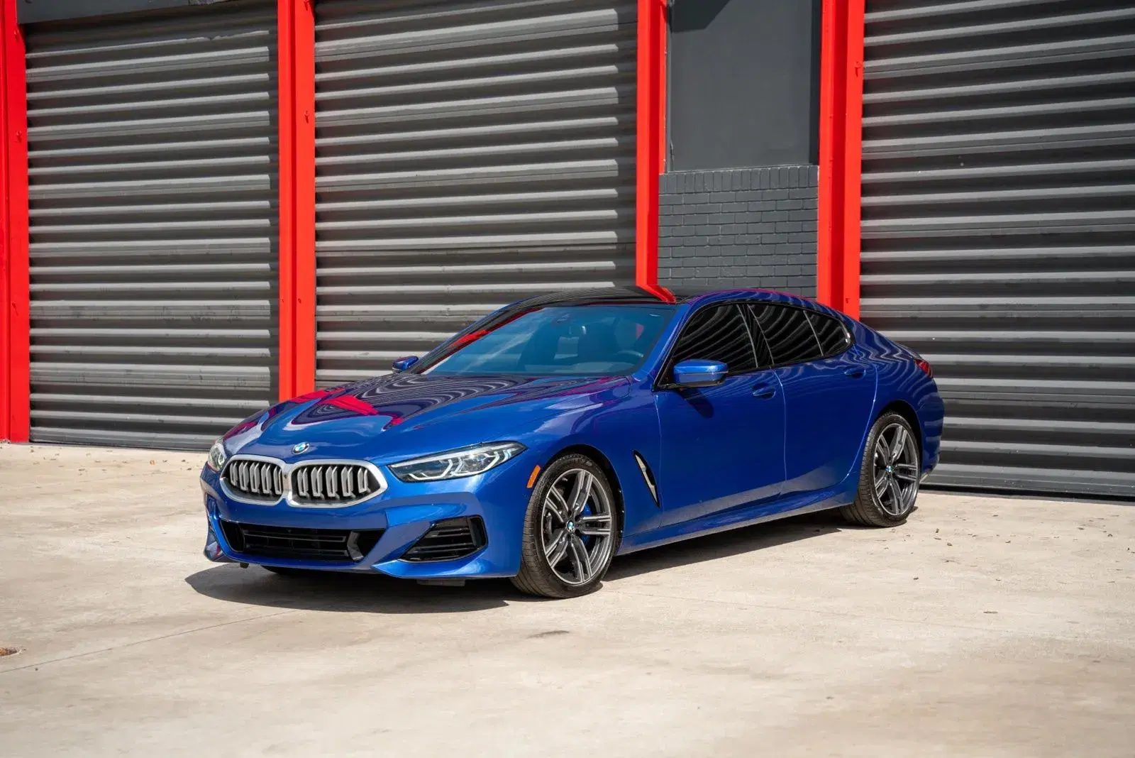 BMW 8 Series 840 - Thumbnail 2