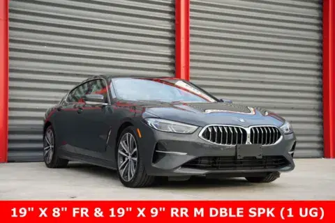BMW 8 Series 840 - Thumbnail 2