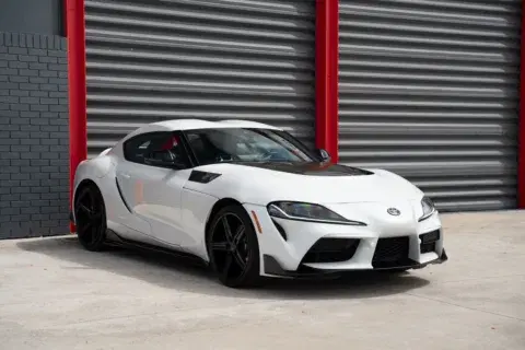 Toyota Supra 2.0 - Thumbnail 6