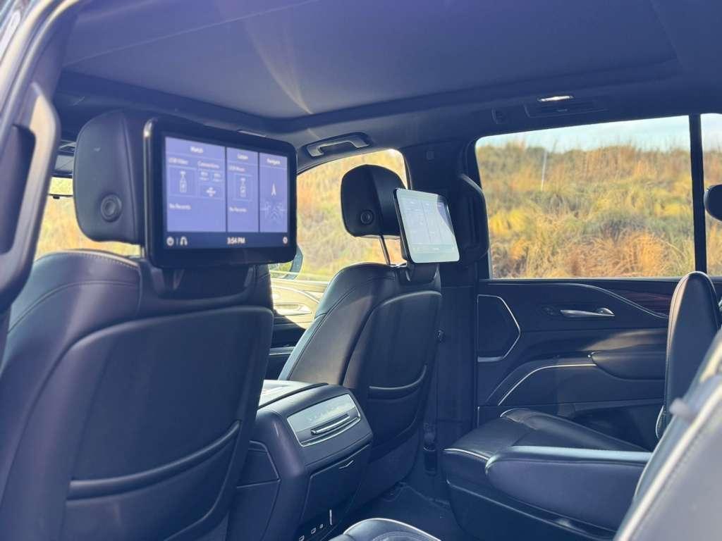 ESCALADE PREMIUM - Thumbnail 9