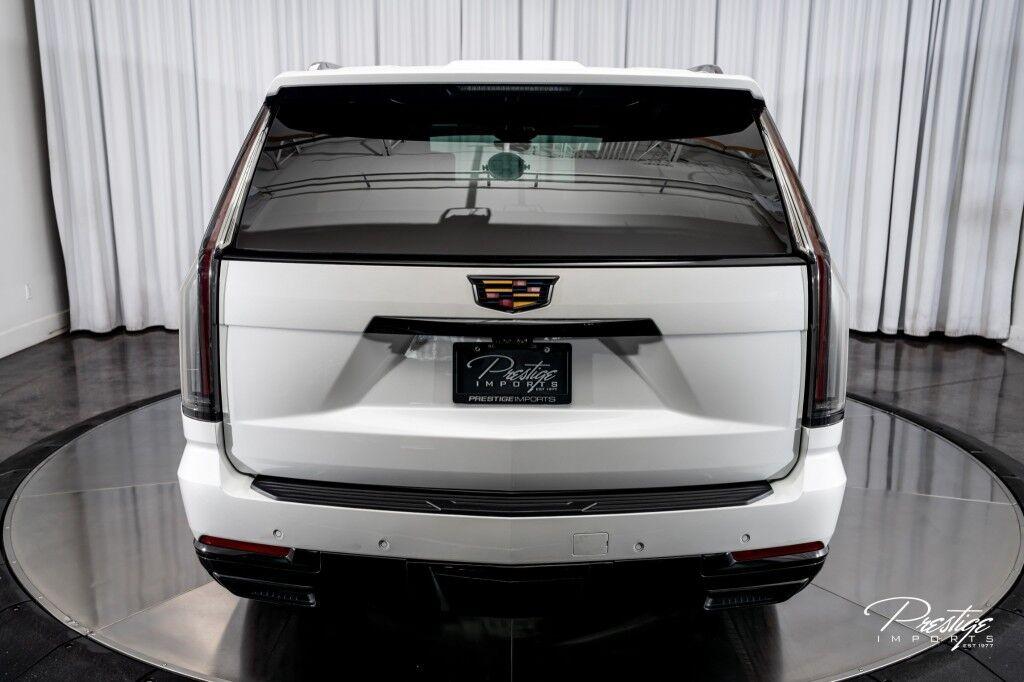 Cadillac Escalade - Thumbnail 11