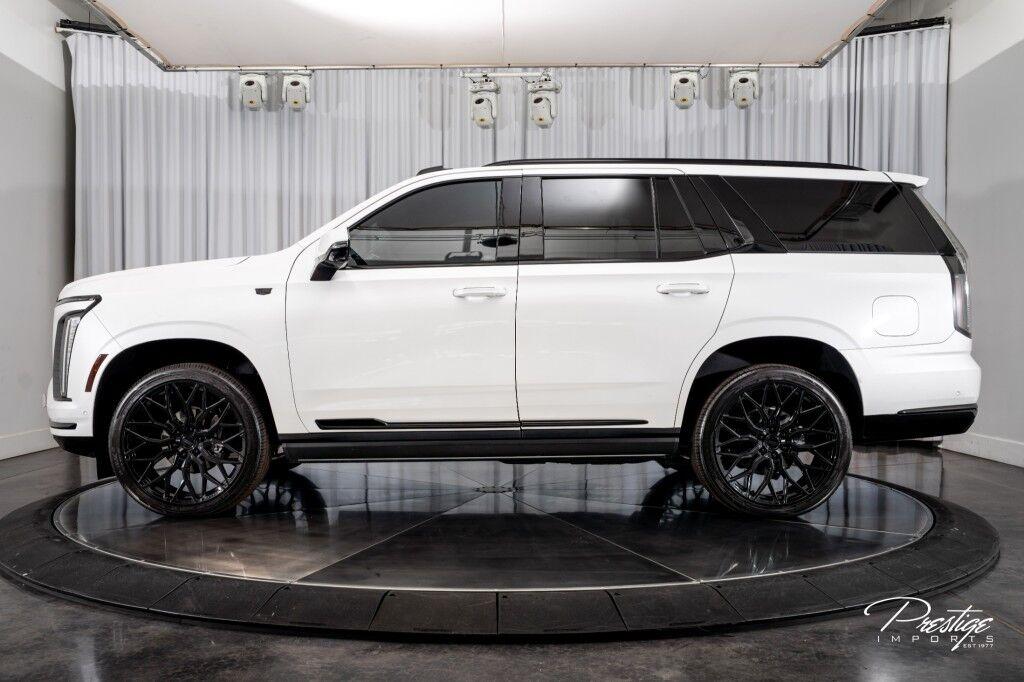 Cadillac Escalade - Thumbnail 6