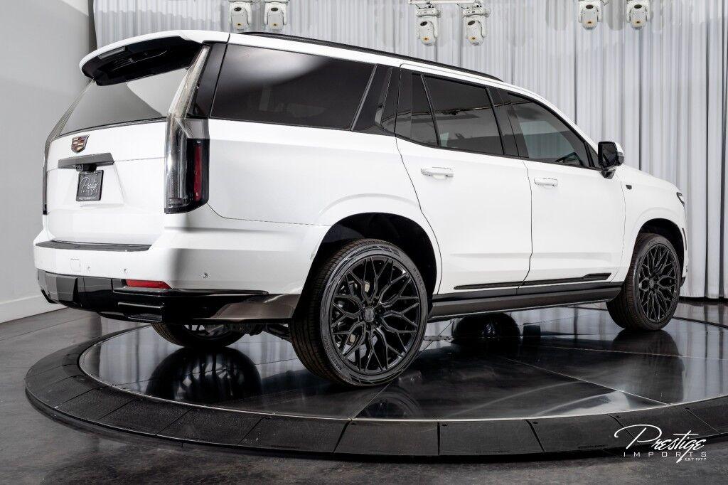 Cadillac Escalade - Thumbnail 13