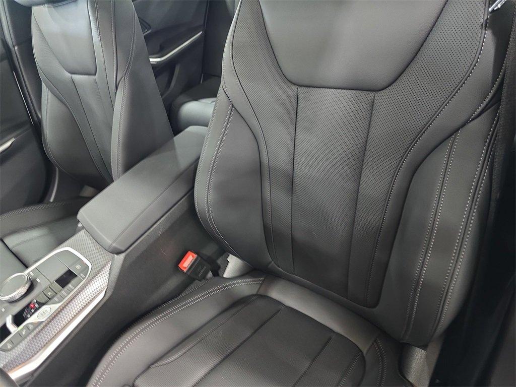 BMW 330I - Thumbnail 15