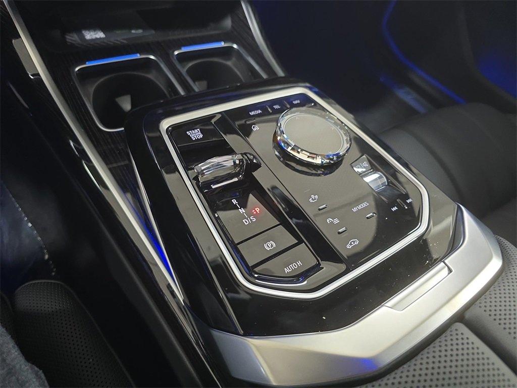 BMW 7 Series 750E Xdrive Awd 4D Sedan - Thumbnail 20