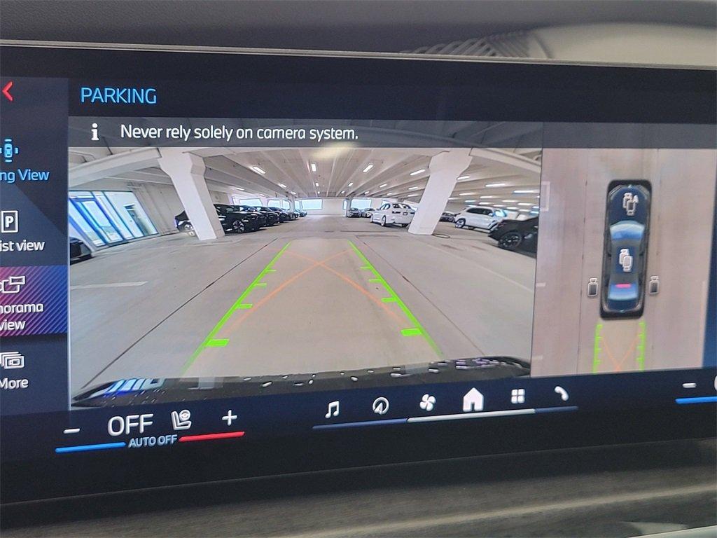 BMW I7 M70 Awd 4D Sedan - Thumbnail 12