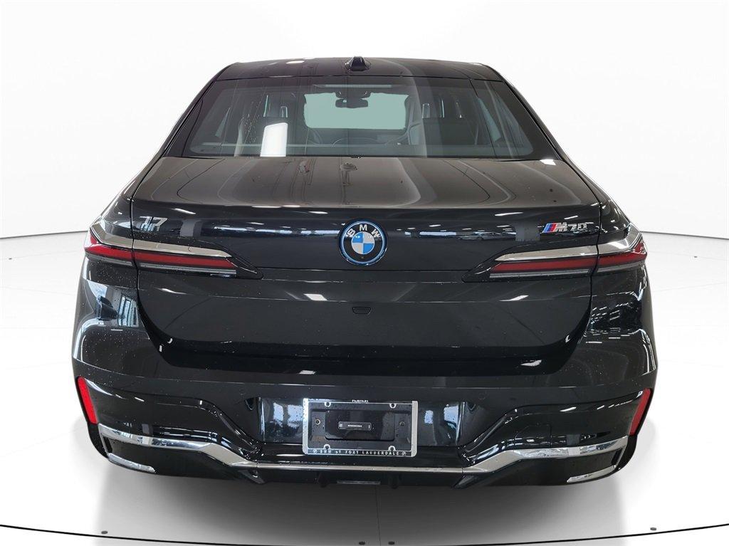 BMW I7 M70 Awd 4D Sedan - Thumbnail 6