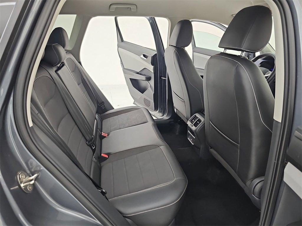 Volkswagen Taos 1.5T Se Fwd 4D Sport Utility - Thumbnail 17