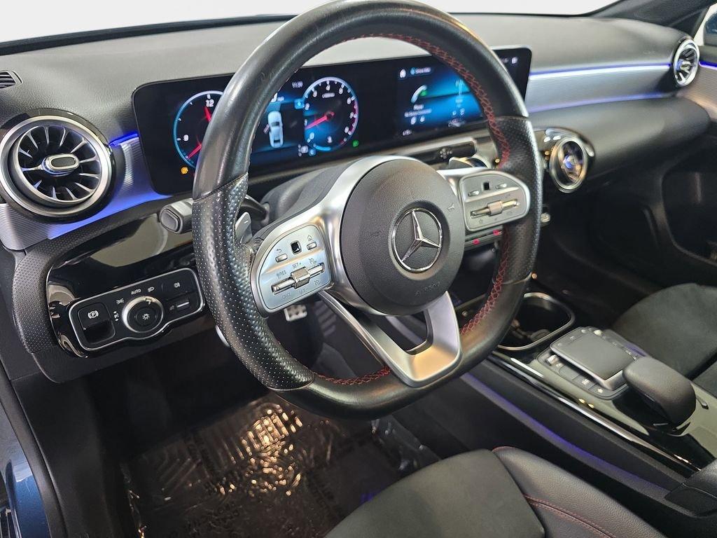 Mercedes-Benz A 220 Fwd 4D Sedan - Thumbnail 20