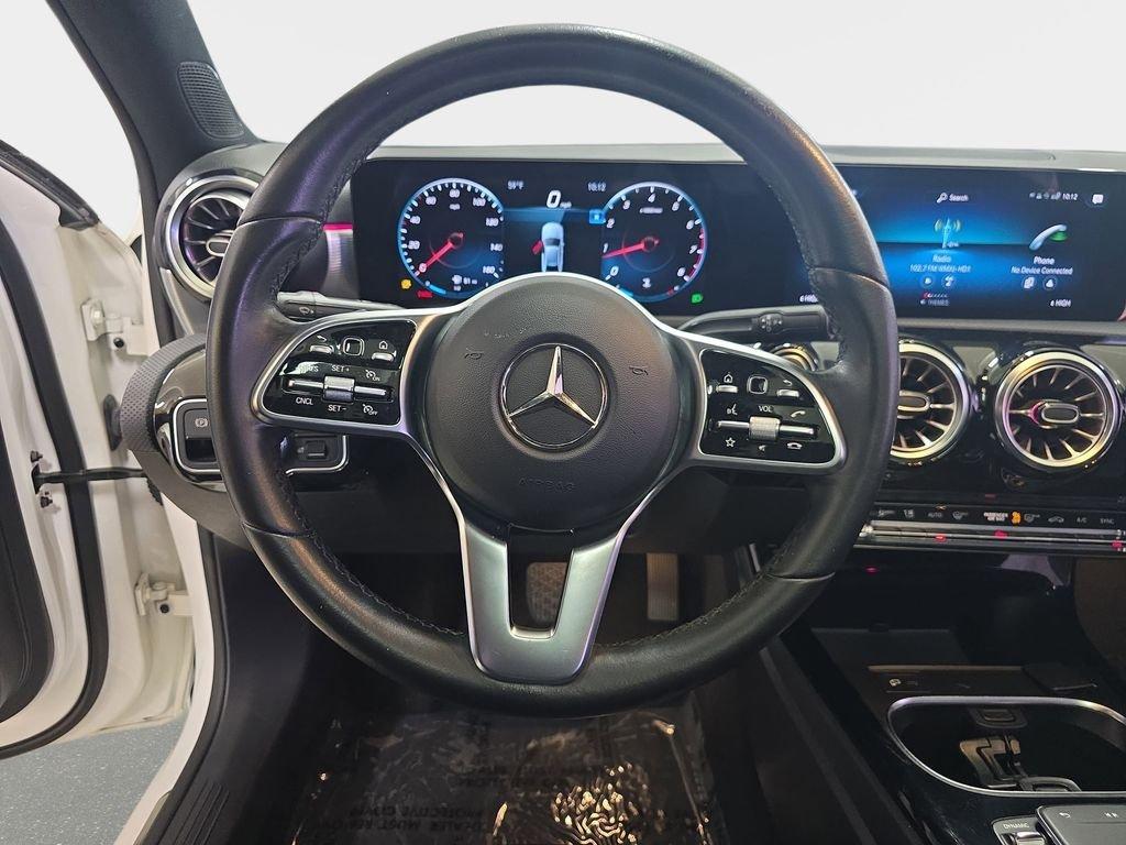 Mercedes-Benz A 220 Fwd 4D Sedan - Thumbnail 20