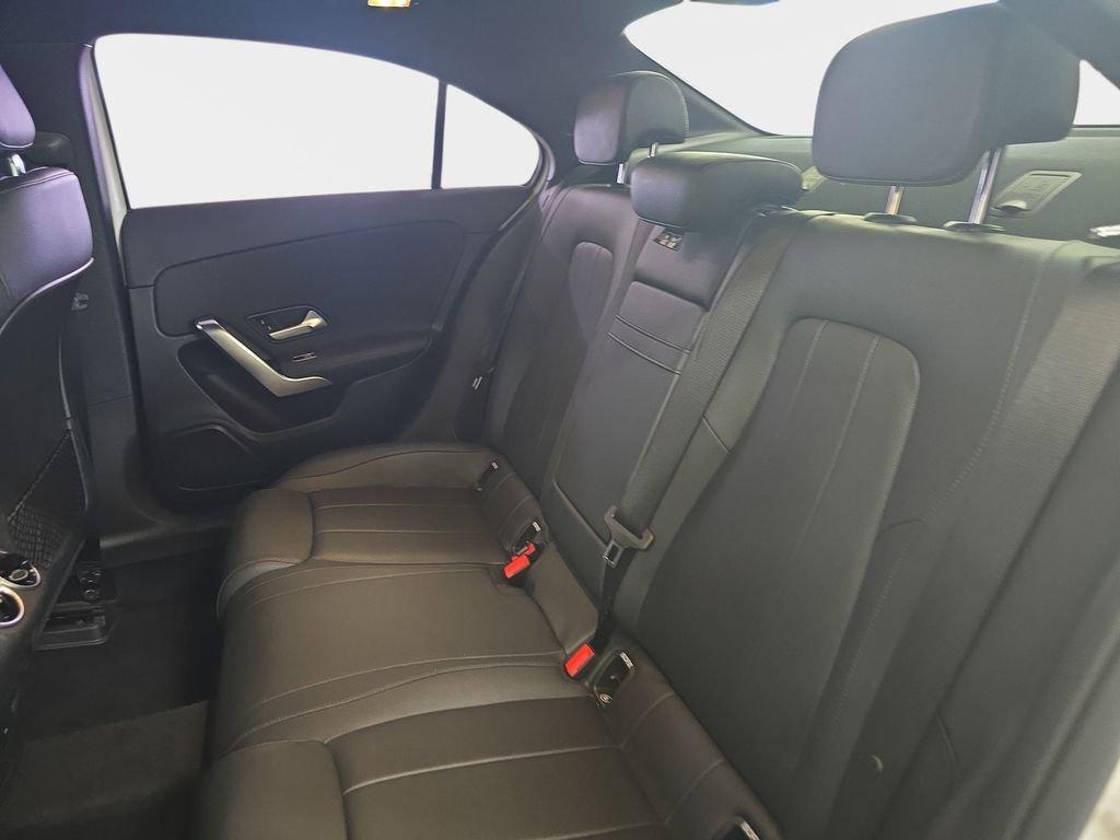 Mercedes-Benz A 220 Fwd 4D Sedan - Thumbnail 15
