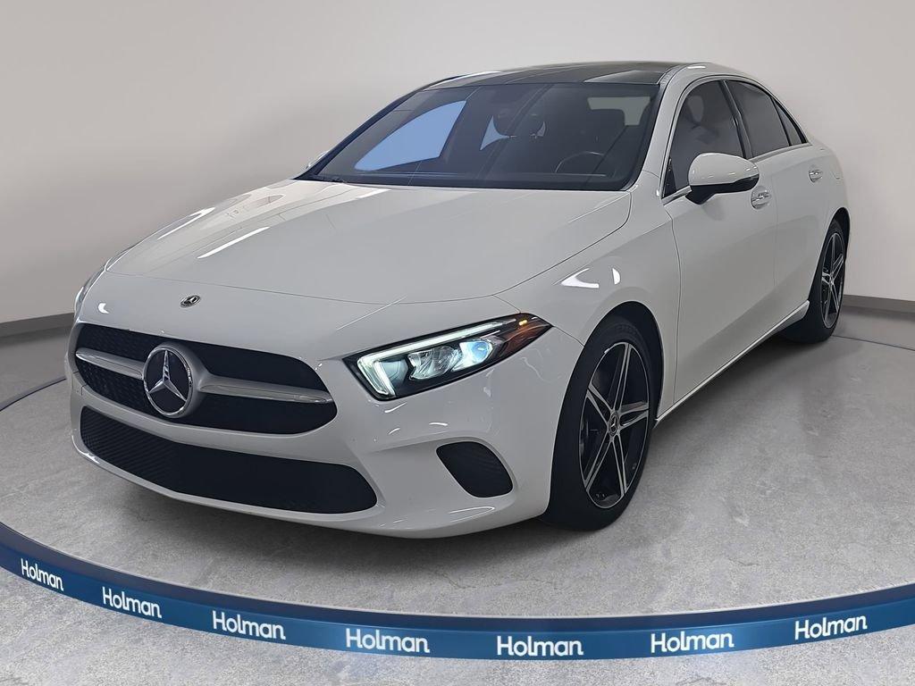 Mercedes-Benz A 220 Fwd 4D Sedan - Thumbnail 2