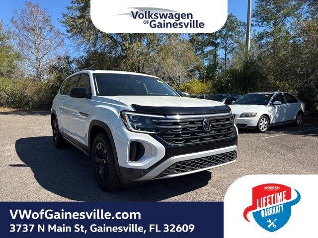 Volkswagen Atlas 2.0T Peak Edition Sel With Navigation & Awd - View 1