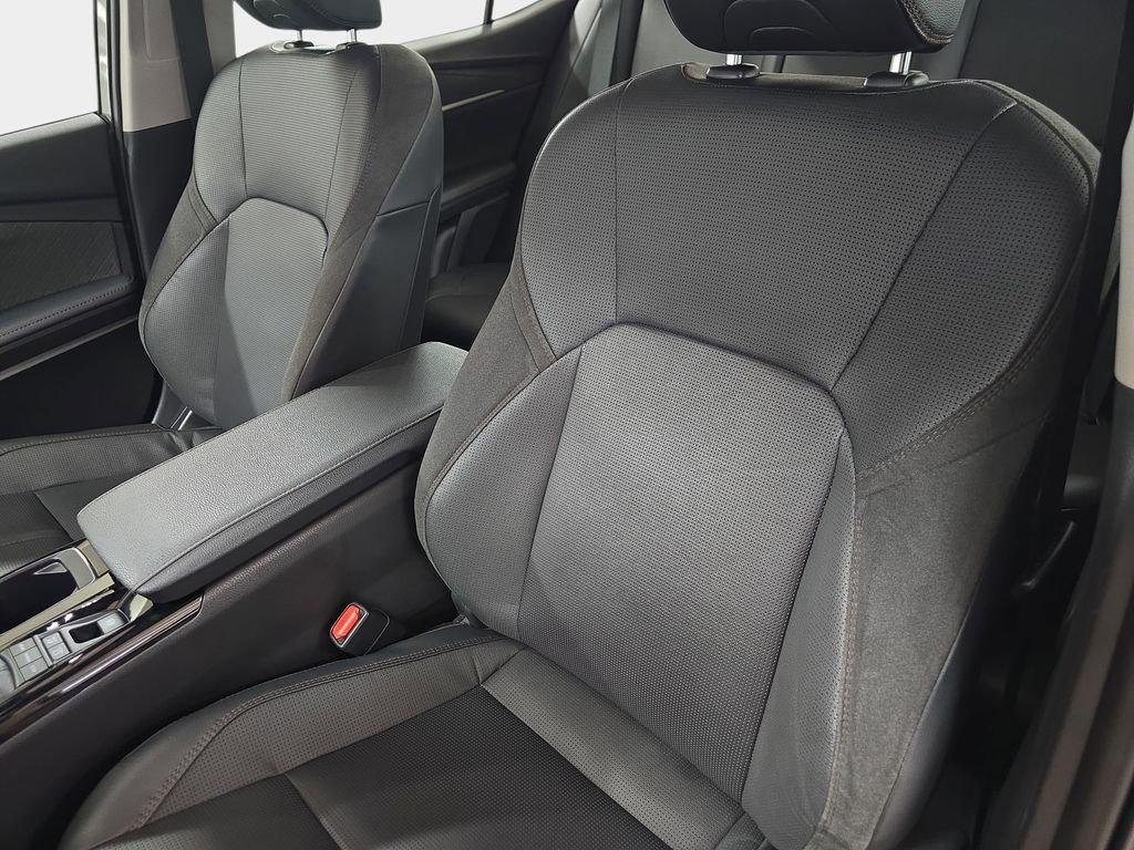 Toyota Camry Xle Fwd 4D Sedan - Thumbnail 18