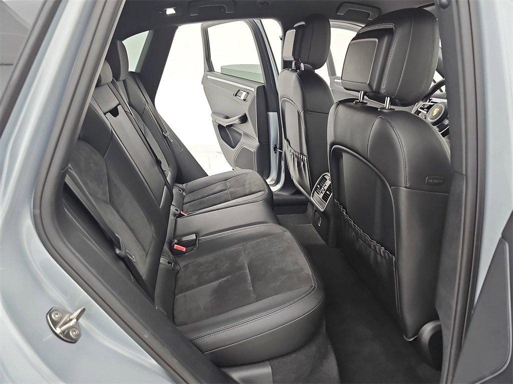 Porsche Macan Awd 4D Sport Utility - Thumbnail 16