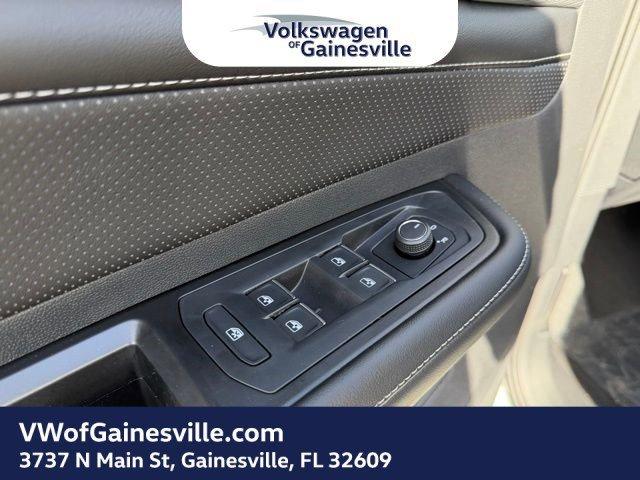 Volkswagen Atlas Cross Sport 2.0T Se W/Technology Fwd Sport Utility - Thumbnail 14