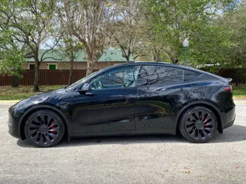 Tesla Model Y Performance - Thumbnail 5