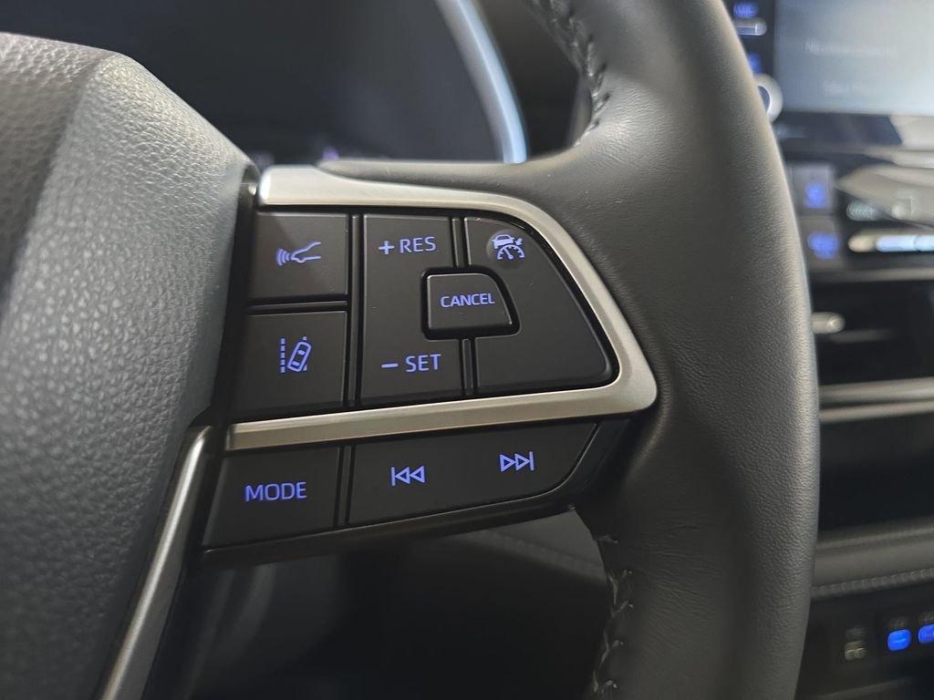 Toyota Highlander Xle Fwd 4D Sport Utility - Thumbnail 20