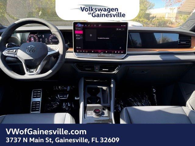 Volkswagen Tiguan Sel R-Line Turbo With Navigation & Awd - Thumbnail 10