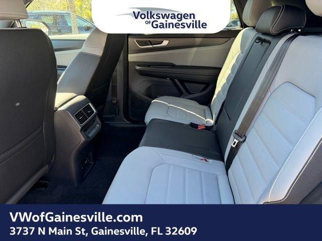 Volkswagen Atlas Cross Sport 2.0T Sel R-Line Black With Navigation & Awd - Thumbnail 8