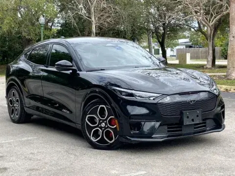 Ford Mustang Mach-E Gt - Thumbnail 6