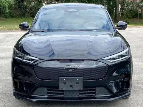 Ford Mustang Mach-E Gt - Thumbnail 4