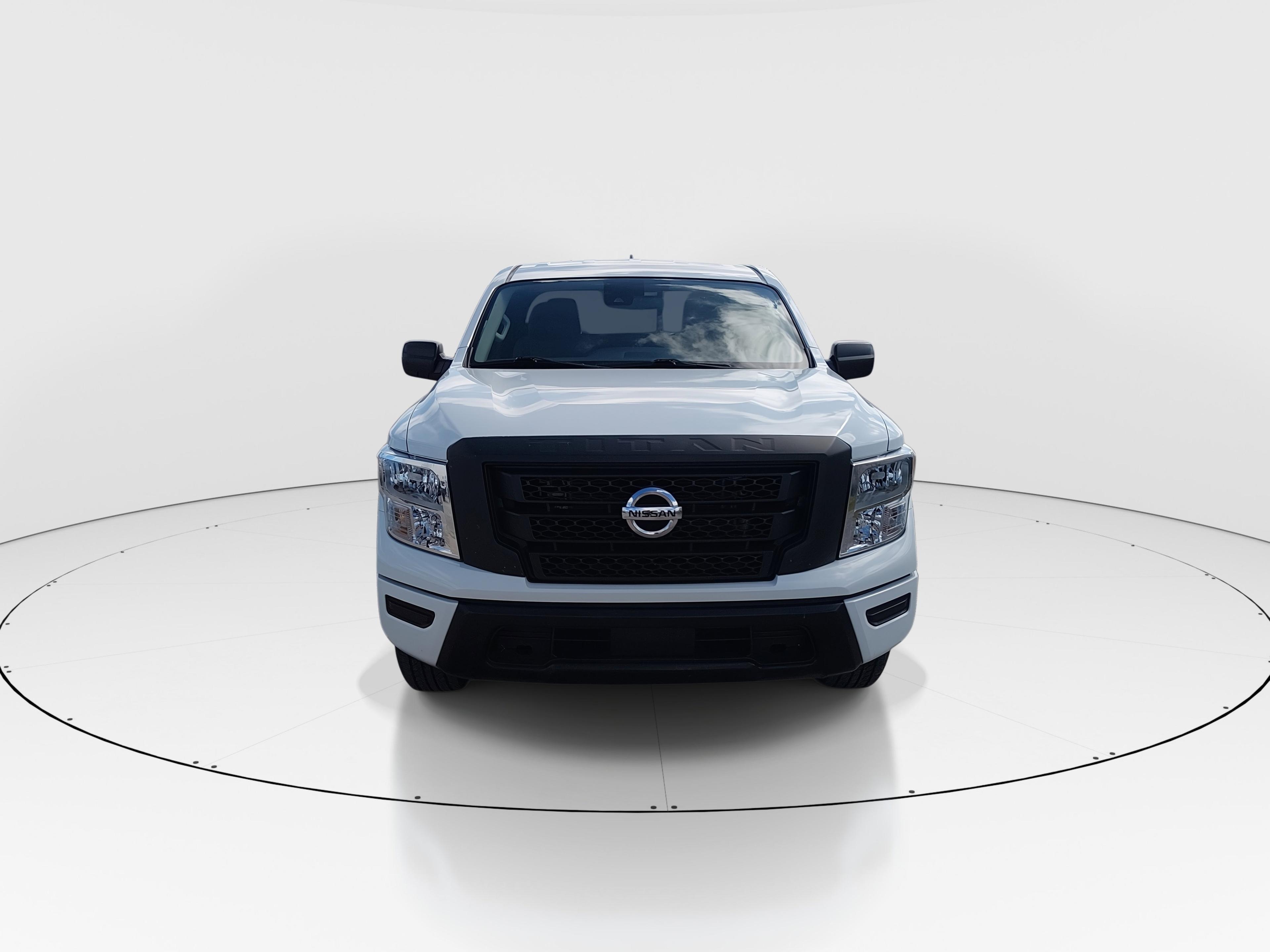 Nissan Titan 4X2 King Cab S - Thumbnail 2